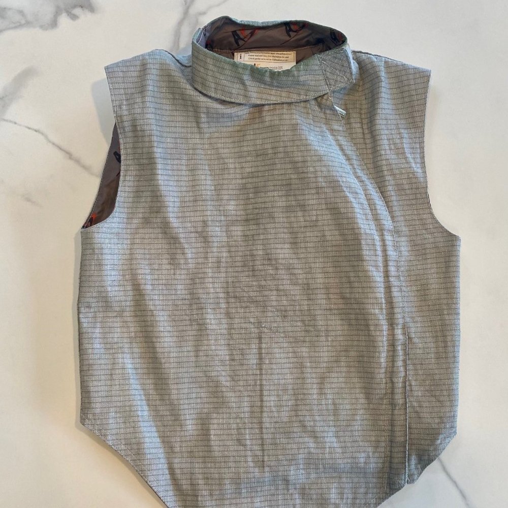 Absolute Fencing Womens Foil Lame RH Vest size 36/44 (small)